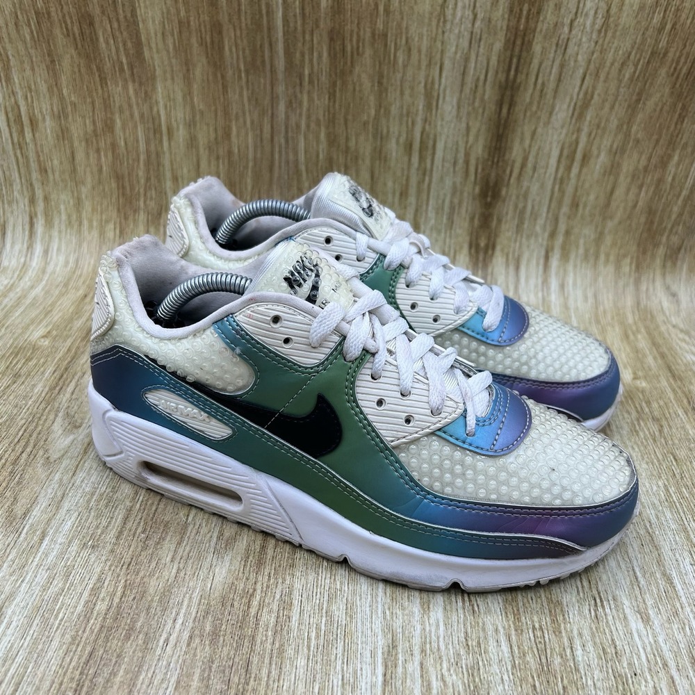 Nike‎ Air Max 90 Bubble Pack Women's Size 7 Multi-Color Iridescent CT9631-100